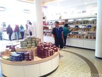 Pemudik Berburu Makanan Jenang di Kudus