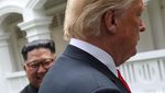 Melihat Lagi Momen Akrab Trump-Kim Jong Un Jalan-jalan di Taman