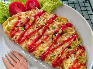 Gurih Enak! 10 Kreasi Omelet Mie untuk Sahur Ini