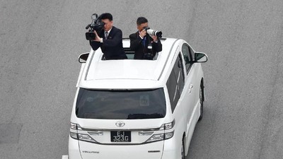 Potret Pengawal Hingga Juru Kamera Kim Jong Un yang Curi Perhatian