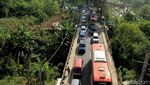 Jalur Nagreg Siang Ini Masih Padat Merayap
