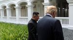 Melihat Lagi Momen Akrab Trump-Kim Jong Un Jalan-jalan di Taman