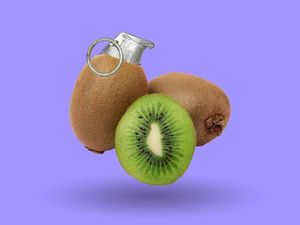 Ada Bom Buah Kiwi hingga Pisang Gorila yang Unik dari Visual Artist Ini