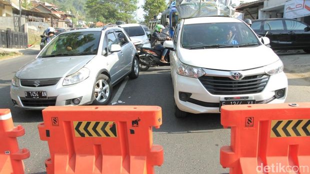 Sejumlah Hambatan ini Bikin Kemacetan di Jalur Nagreg