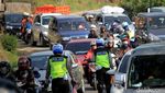 Jalur Nagreg Siang Ini Masih Padat Merayap