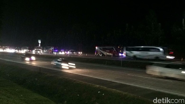 Pengalaman Pemudik Tertolong One Way hingga Brebes Pengalaman Pemudik Tertolong One Way hingga Brebes