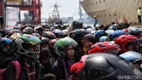 Kemenhub juga menyiapkan enam kapal tambahan untuk menjaring lebih banyak peserta mudik.