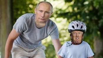Belajar sepeda dengan Presiden Rusia Putin. Foto: Internet
