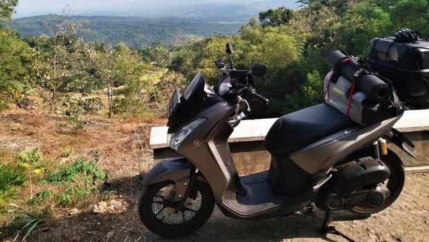 Perjalanan jauh Wahid terasa nyaman ditemani Yamaha Lexi S (Foto: Yamaha)