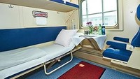 Memang tidak begitu mewah, namun tempat tidur di kereta ini terlihat cukup nyaman. Istimewa/railwaygazette.