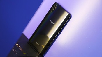 Ketiga ponsel ini menyuguhkan layar Super AMOLED 6,59 inch dengan resolusi 2.316 x 1.080 pixel.  Foto: Sina Mobile