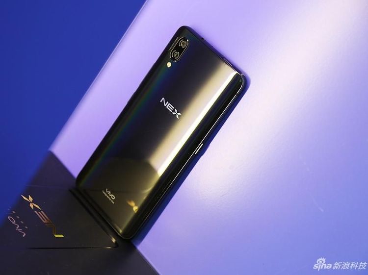 Penampakan Ponsel Vivo NEX yang Menawan