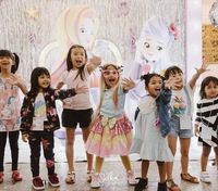 Ishana agaknya penyuka acara Sunny Day.