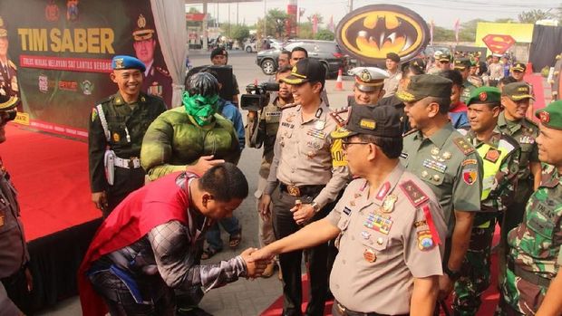 Kapolda disalami Thor dan Hulk