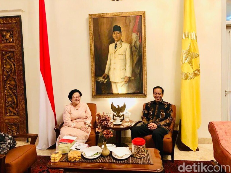 Bertemu di Batu Tulis, Mega Beri Masukan soal Cawapres ke Jokowi Bertemu di Batu Tulis, Mega Beri Masukan soal Cawapres ke Jokowi