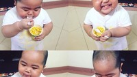 Tatan lagi ngemil jagung keju nih. Dalam kolase foto ini memperliatkan ekspresi wajah Tatan yang suka dengan rasa kudapan ini. Foto: Instagram @jrsugianto