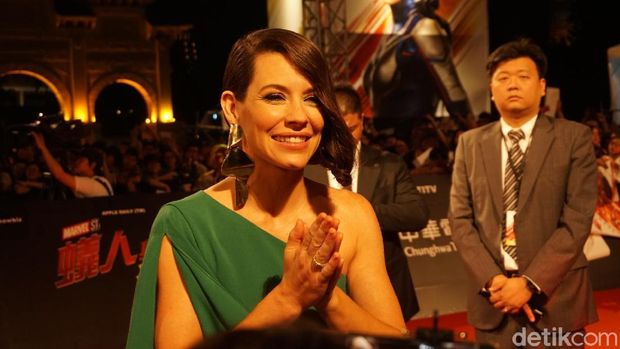 Paul Rudd dan Evangeline Juga Kompak di Luar 'Ant-Man and The Wasp'