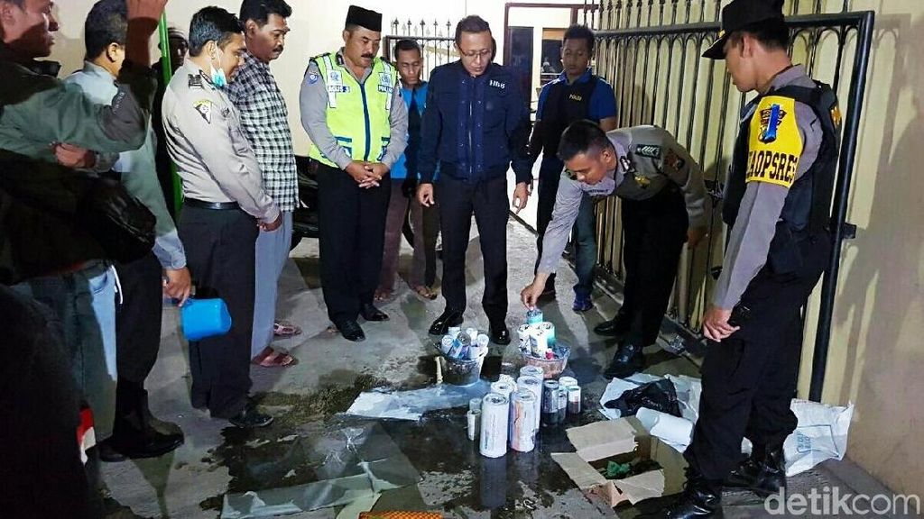 Tangkap Tiga Pembuat Petasan, Polisi Sita Bubuk Mesiu Tangkap Tiga Pembuat Petasan, Polisi Sita Bubuk Mesiu