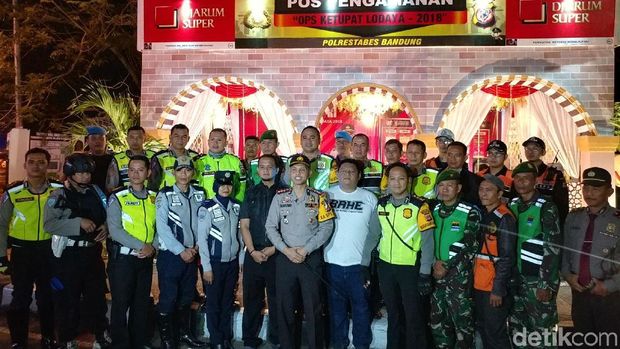 1.200 Aparat Kawal Malam Takbiran, Polisi: Bandung Kondusif
