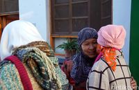 Wanita Suku Hui yang trampil memasak (Wahyu/detikTravel)