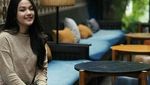 Ini Potret Cantik Aisyah Aqilah, Pacar Adik Verrel Bramasta Saat Makan