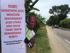 Cara Unik Polantas Aceh Utara Sindir dan Ingatkan Para Pemudik