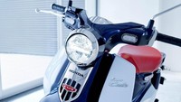 Super Cub hanya seharga USD 3,599 atau setara dengan Rp 50 jutaan. Foto: Pool (Carscoops)