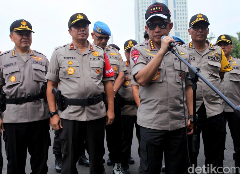 Pemilik Bom Pasuruan Terkait Kelompok Teror Perampok CIMB Medan Pemilik Bom Pasuruan Terkait Kelompok Teror Perampok CIMB Medan