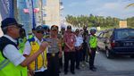 Naik Truk, Menteri PUPR Tes Jembatan Kalikuto Dibuka untuk Mudik