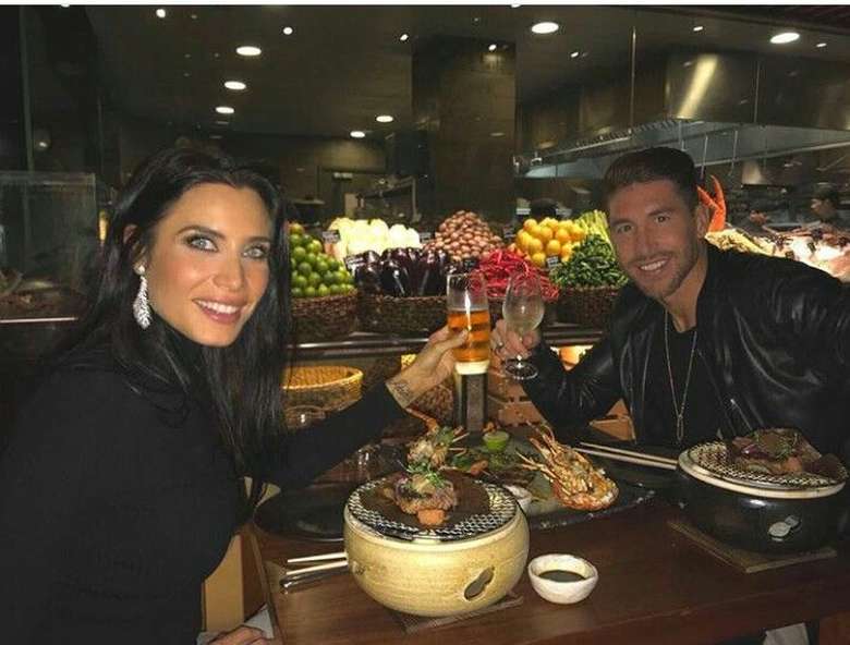 570+ Gambar Romantis Makan Berdua Terbaru