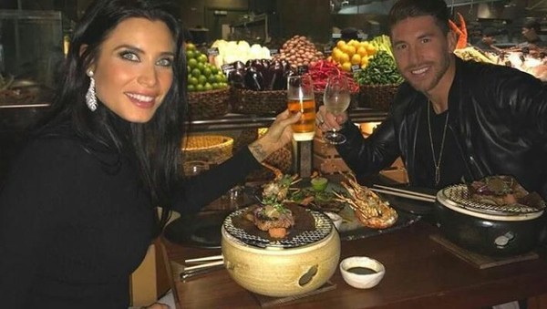 Serunya Mengintip 9 Gaya Makan Pesepakbola Sergio Ramos
