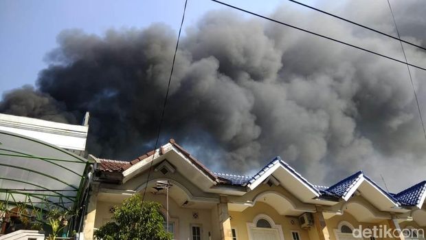 Siasat Licik Pemilik Toko Busana Demi Duit Asuransi Miliaran