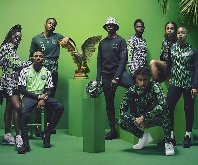 Sebelumnya kostum tim sepakbola Nigeria juga sudah mencuri perhatian. Jersey Nigeria yang dirilis Nike pada awal Juni 2018 memiliki warna yang bold dan meriah. Seperti dikutip The Sun, saat baru dirilis, jersey Nigeria ini terjual habis dalam waktu singkat. (Foto: Instagram, Dok. Nike)