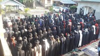 Pelaksanaan salat Id ini mendahului pemerintah yang baru akan memantau hilal nanti sore.  (Foto: Yahya Maulana/detikcom)