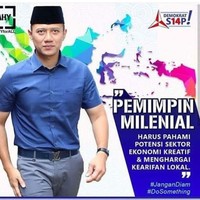 Pada bulan Juni lalu, AHY pernah jadi pemberitaan karena tampil dengan ikat pinggang bermerek Louis Vuitton. Sabuk AHY kala itu berjenis LV Initiales 40 MM Reversible. Harganya US$ 715 atau bila dirupiahkan hampir mencapai Rp 10 juta. Foto: Poster kampanye kearifan lokal AHY 