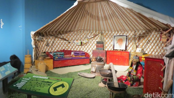 Inilah Yurt, rumah adat khas Mongolia. Seperti inilah rumah suku yang aslinya nomaden di padang rumput (Fitraya/detikTravel)