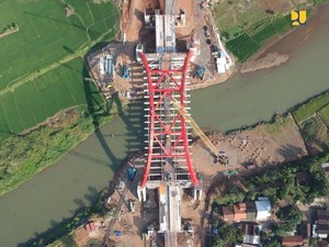 Girder Jembatan Kali Kuto Ambruk, Waskita: Kami Mohon Maaf