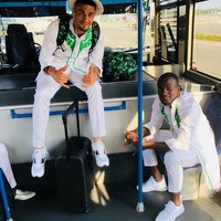 Inilah kostum tim Nigeria yang viral karena desainnya beda dari yang lain. Jika sebagian besar tim Piala Dunia 2018 tiba di Rusia memakai setelan jas dan kemeja, tim Nigeria memakai kemeja putih dengan motif hijau yang mirip kostum di film Black Panther. (Foto: Instagram, Dok. Nike)