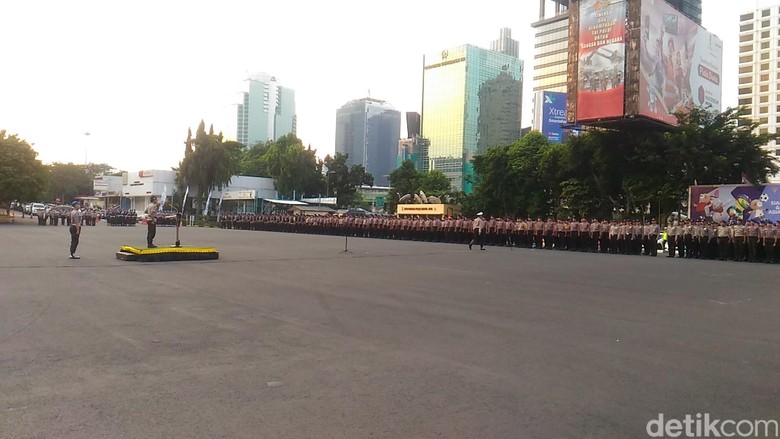 Polda Metro Apel Pengamanan Malam Takbiran dan Salat Idul Fitri Polda Metro Apel Pengamanan Malam Takbiran dan Salat Idul Fitri