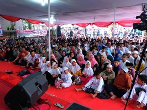 Santunan untuk 1.000 Anak Yatim Piatu