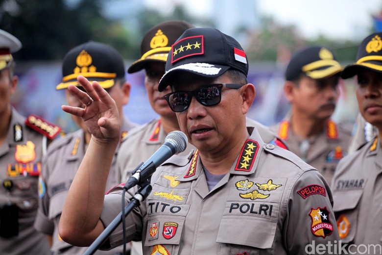 Kapolri Usul Biaya Tol di Kertasari Tegal Gratis Jika Antre 3 Km Kapolri Usul Biaya Tol di Kertasari Tegal Gratis Jika Antre 3 Km