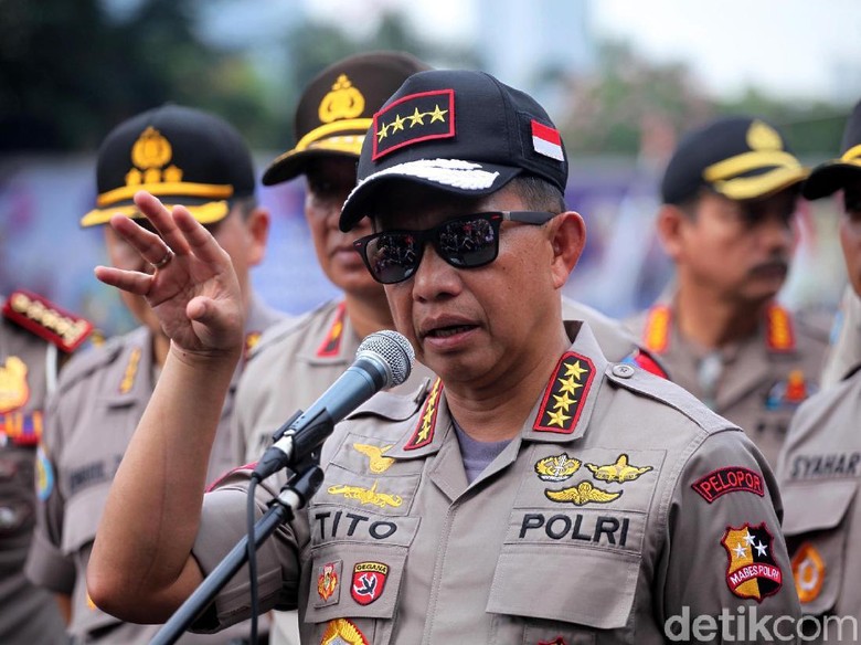 Di Depan Jokowi, Kapolri Pamer Kepercayaan Publik Naik Jadi 82,9% Di Depan Jokowi, Kapolri Pamer Kepercayaan Publik Naik Jadi 82,9%