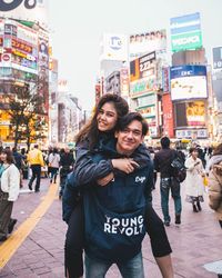 Adipati Dolken pernah menjalin hubungan dengan Vanesha Prescilla.