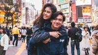 Hal itu karena banyak netizen menjodohkan Vanesha dengan Iqbaal Ramadhan yang menjadi pemeran utama film Dilan 1990. Foto: Instagram Adipati Dolken