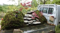 Kegiatan berkebun ini menciptakan sebuah ide baru untuk membuat sebuah perlombaan menghias kebun di atas sebuah truk. Istimewa/Boredpanda.