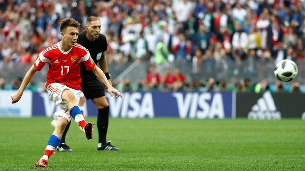 Aleksandr Golovin mencetak gol penutup Rusia atas Arab Saudi.