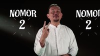 Akun Twitter Sekjen PKB Abdul Kadir Karding mengunggah video dukungan ke pasangan cagub-cawagub Jateng, Sudirman-Ida yang menampilkan sosok komedian Cak Lontong. Namun, hal itu diprotes oleh Cak Lontong karena merasa video itu bukan untuk Sudirman-Ida. Karding telah meminta maaf akan postingan tersebut dan telah menghapusnya.   (Foto: Screenshot Video KULTUM CAK LONTONG EDISI RAMADHAN dari akun Youtube JATIM Sedulur)
