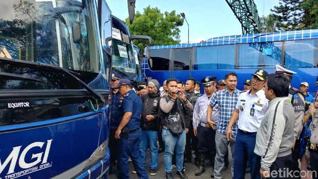 Pesan Pjs Wali Kota Bandung untuk Warga dan Petugas Posko Mudik