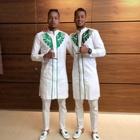 Pemain belakang Nigeria, William Troost-Ekong, dengan bangga berpose memakai kostum travelling timnya yang dijuluki Super Eagles. (Foto: Instagram, Dok. Nike)