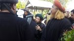 Foto: Pakaian Serba Hitam Jemaah An Nadzir Saat Salat Id di Gowa